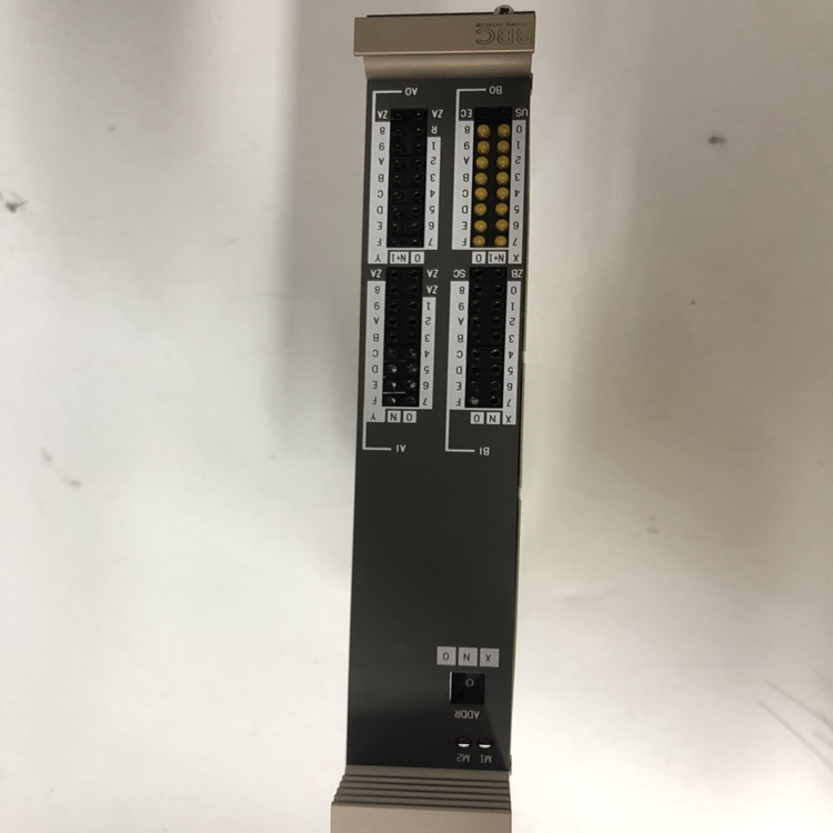 UAA326A02 (3).jpg