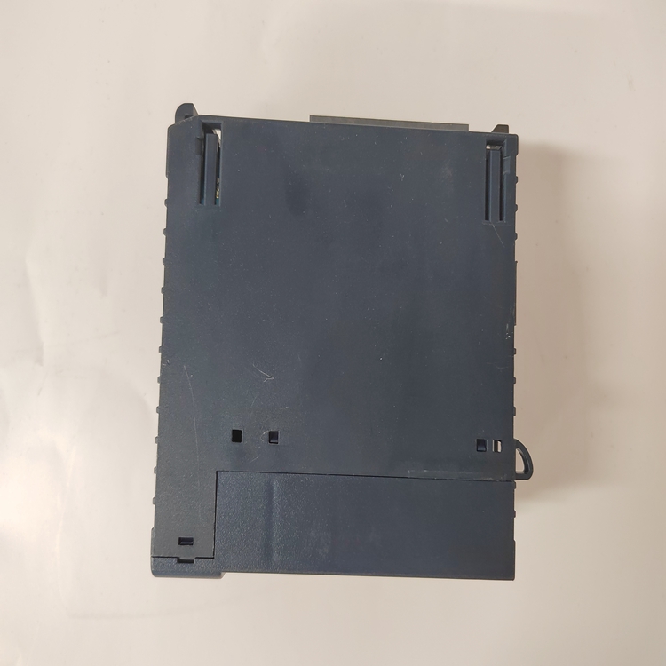 GE IC695CRU320CA-EL(4).jpg