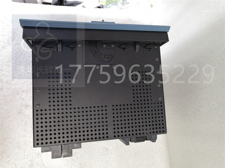 SR469-CASE 469-P1-HI-A20-E.杨兰.20210621_153252 (15).jpg