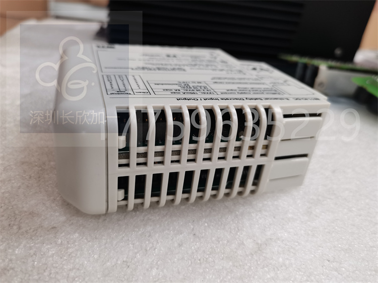 8811-IO-DC.周忆.20211130_113727 (3).jpg